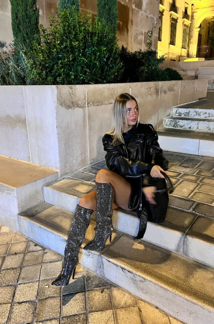 אֵנוֹרָה - מגפי עקב פנסי נוצצים מהממים